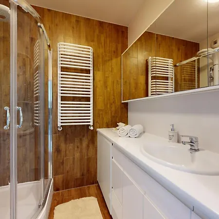 Dmowskiego Downtown By Wroapart Pl